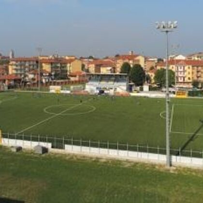 10-Stadio "A. Pochissimo"-Fossano (CN)- Ala sin. Fossanese,1955-59 alla Biellese-1936-1976